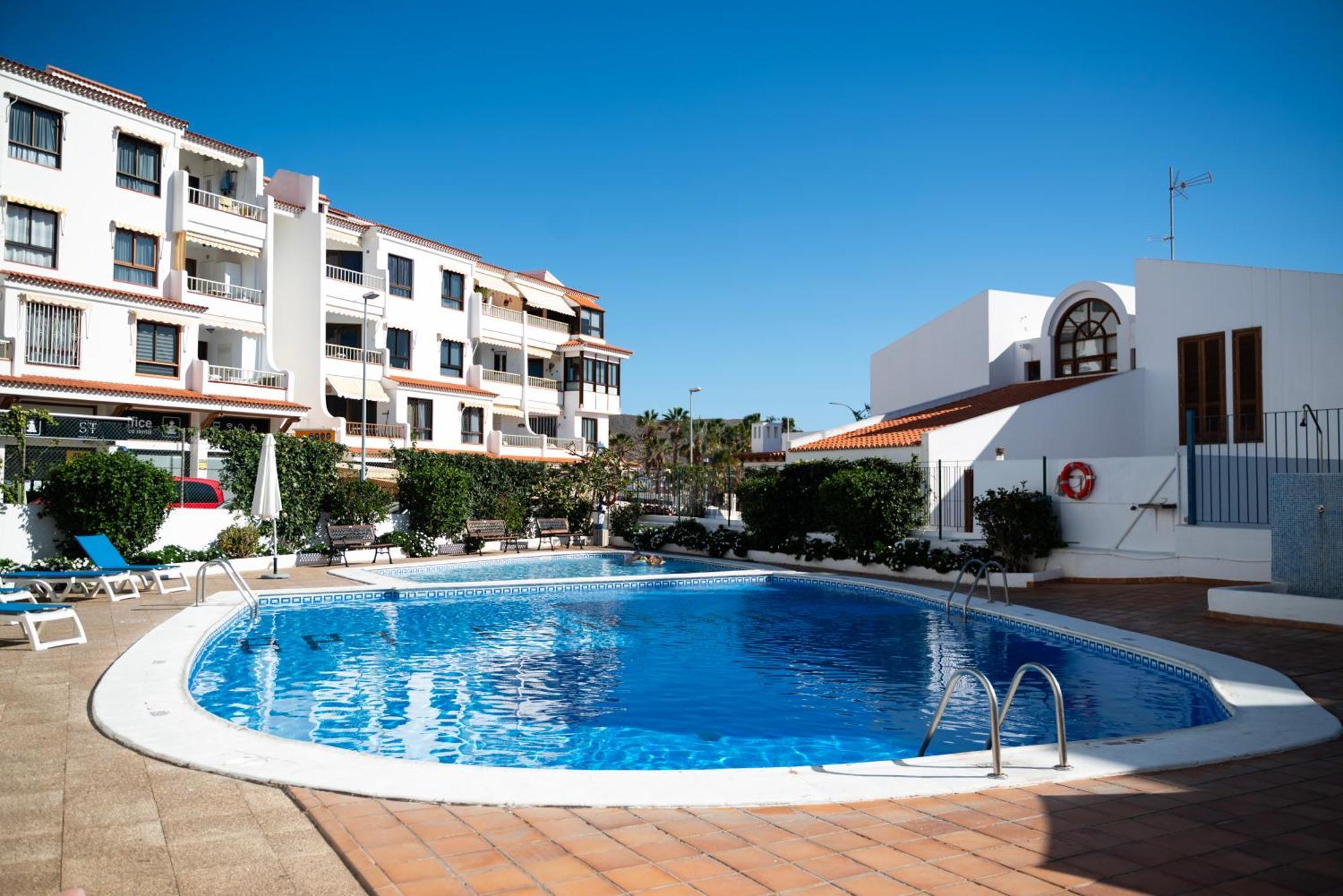 Cristianos Pool & Sun Apartment *